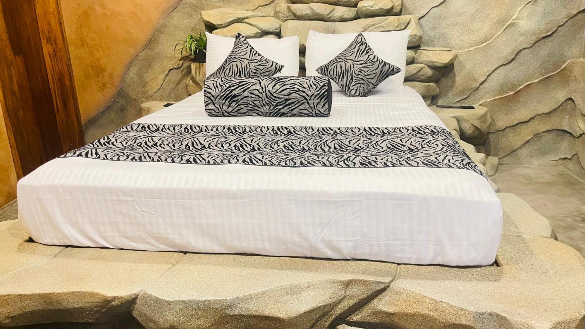 Shan Home Stay Сигирия Экстерьер фото